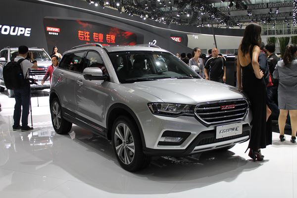 Dans les allées du salon de l'automobile de Pékin 2014