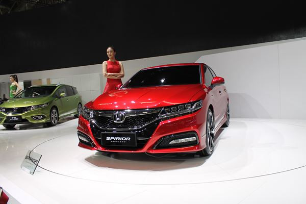 Dans les allées du salon de l'automobile de Pékin 2014