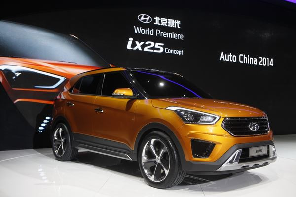 Dans les allées du salon de l'automobile de Pékin 2014