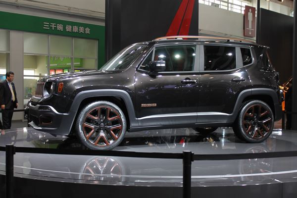 Dans les allées du salon de l'automobile de Pékin 2014