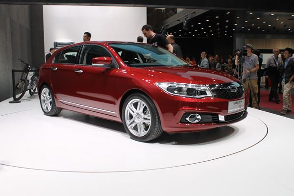 Dans les allées du salon de l'automobile de Pékin 2014