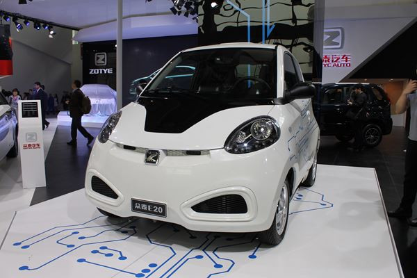 Dans les allées du salon de l'automobile de Pékin 2014