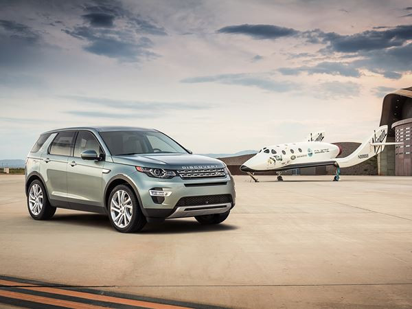 Le SUV compact premium Land Rover Discovery se décline en mode Sport