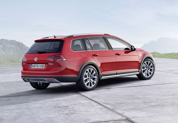 La Volkswagen Golf Alltrack prend un accent crossover entre break et SUV