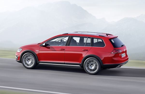 La Volkswagen Golf Alltrack prend un accent crossover entre break et SUV