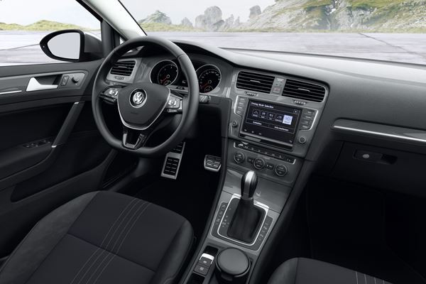 La Volkswagen Golf Alltrack prend un accent crossover entre break et SUV