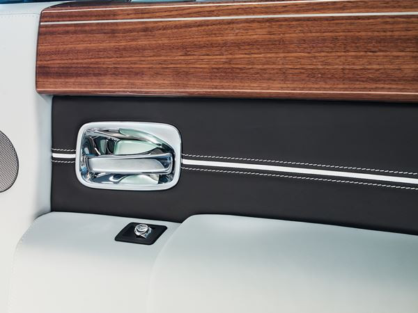 La Rolls-Royce Phantom Metropolitan Collection illustre le sur-mesure exceptionnel