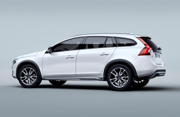 Le Volvo V60 en mode Cross Country au salon de Los Angeles