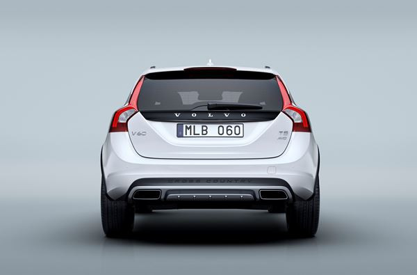 Le Volvo V60 en mode Cross Country au salon de Los Angeles
