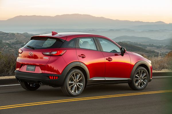 Le Mazda CX-3 se dévoile au salon automobile de Los Angeles