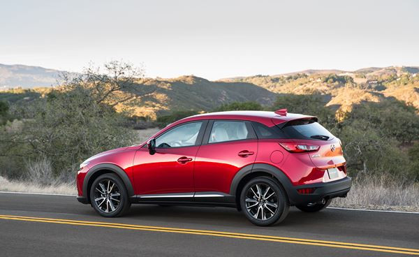 Le Mazda CX-3 se dévoile au salon automobile de Los Angeles