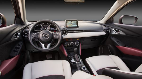 Le Mazda CX-3 se dévoile au salon automobile de Los Angeles