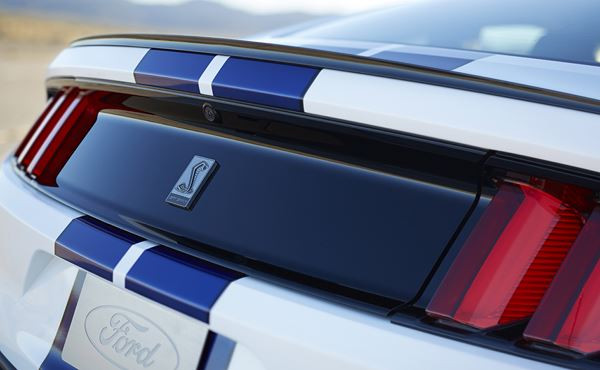 Ford dévoile la Mustang Shelby GT350 à Los Angeles