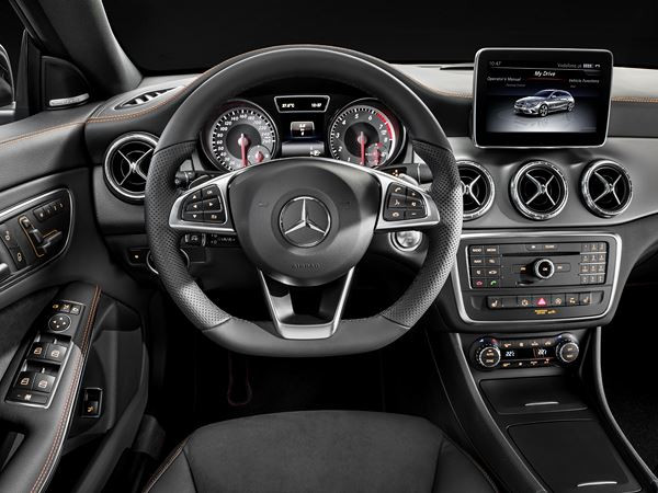 Le break de chasse compact Mercedes CLA Shooting Brake en approche