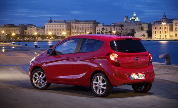 La nouvelle petite citadine d'entrée de gamme Opel Karl se dévoile