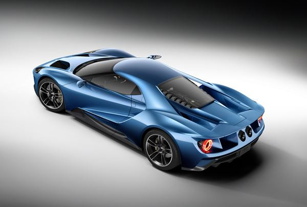 Ford lève le voile sur la future super sportive Ford GT au salon de Détroit