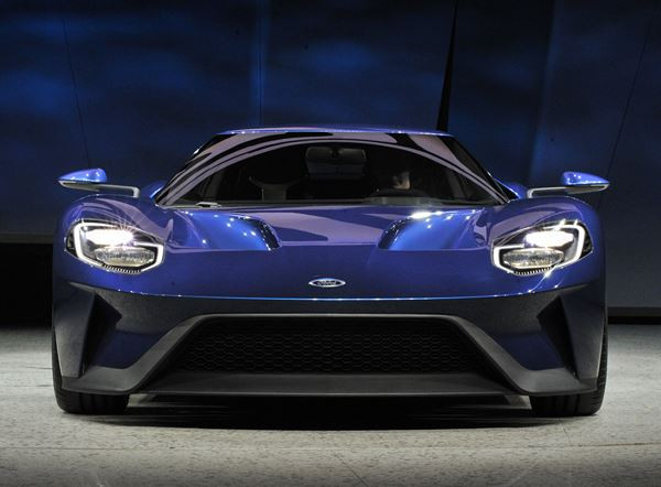Ford lève le voile sur la future super sportive Ford GT au salon de Détroit