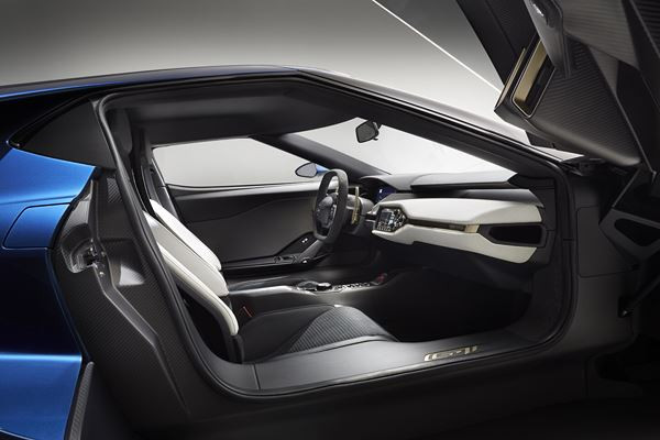 Ford lève le voile sur la future super sportive Ford GT au salon de Détroit