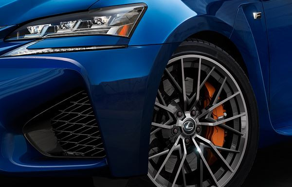La berline haute performance Lexus GS F « Fun to drive ! » développe 477 ch