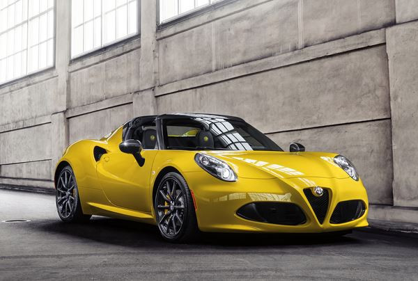 La nouvelle Alfa Romeo 4C Spider se dévoile à Détroit