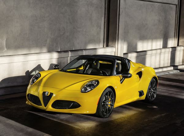 La nouvelle Alfa Romeo 4C Spider se dévoile à Détroit