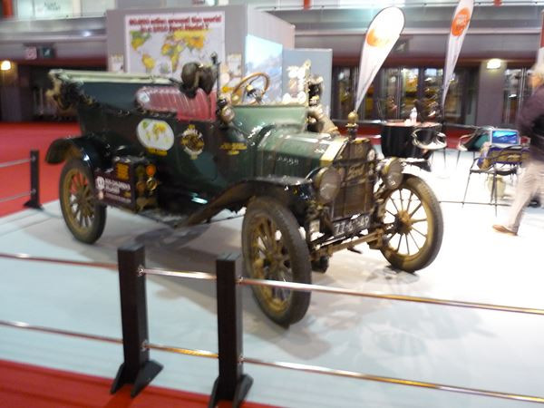 La quarantième édition du salon Rétromobile ouvre ses portes