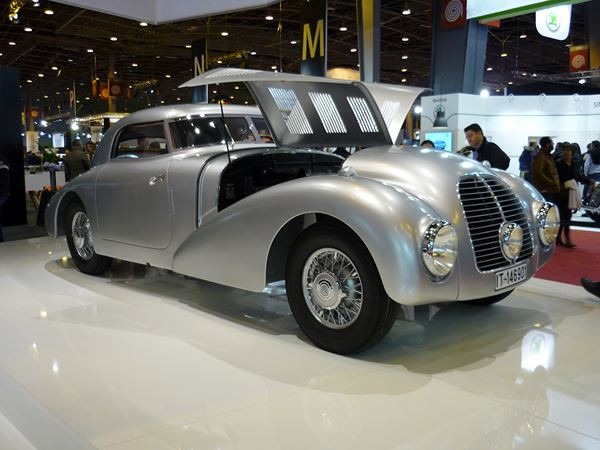 La quarantième édition du salon Rétromobile ouvre ses portes