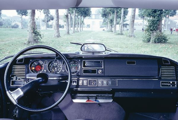 La quarantième édition du salon Rétromobile ouvre ses portes