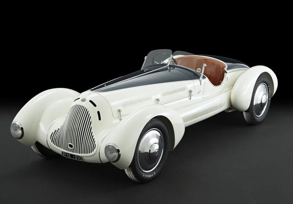 La quarantième édition du salon Rétromobile ouvre ses portes