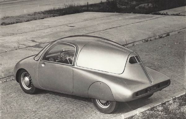 La quarantième édition du salon Rétromobile ouvre ses portes