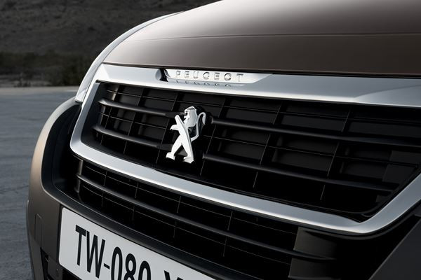 Le Peugeot Partner Tepee bénéficie d’une évolution stylistique et technologique