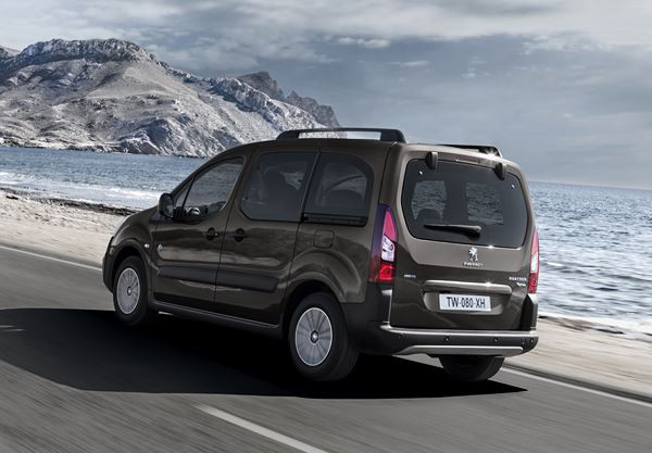 Le Peugeot Partner Tepee bénéficie d’une évolution stylistique et technologique