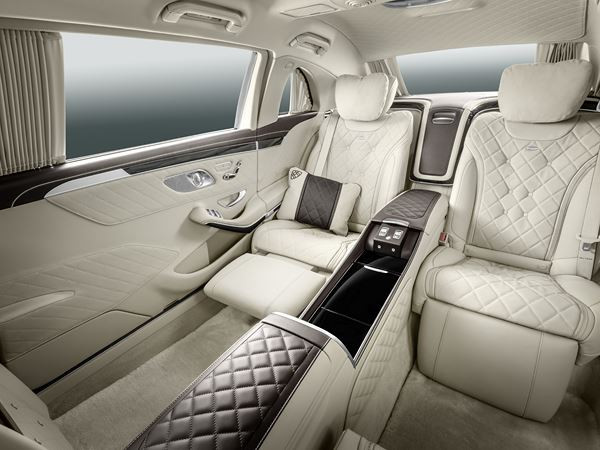 La Mercedes-Maybach Pullman perpétue la tradition du luxe automobile