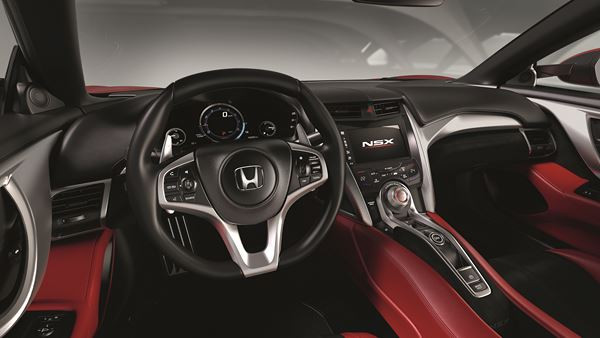 La supercar Honda NSX fait ses débuts sur la scène européenne