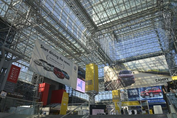 L'édition 2015 du salon de l’automobile de New York ouvre ses portes au public