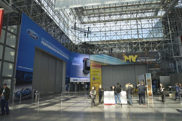 L'édition 2015 du salon de l’automobile de New York ouvre ses portes au public