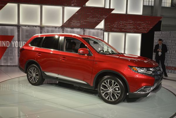 L'édition 2015 du salon de l’automobile de New York ouvre ses portes au public