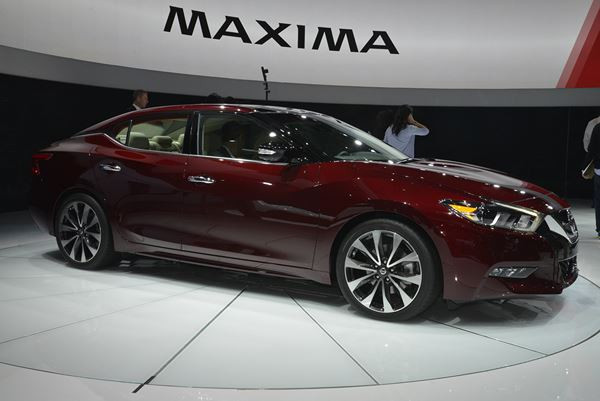 L'édition 2015 du salon de l’automobile de New York ouvre ses portes au public