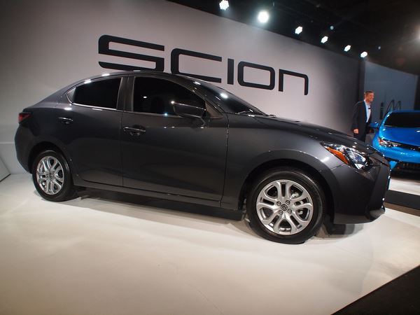 L'édition 2015 du salon de l’automobile de New York ouvre ses portes au public