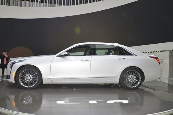 La Cadillac CT6 étend le haut de gamme de la marque américaine