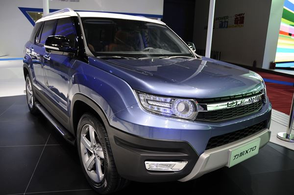 Le 16ème salon automobile de Shanghai ouvre ses portes au public