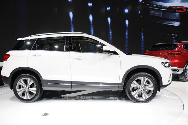 Le 16ème salon automobile de Shanghai ouvre ses portes au public
