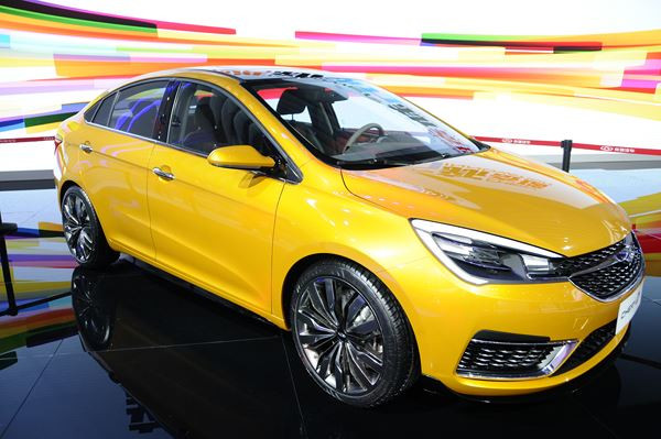 Le 16ème salon automobile de Shanghai ouvre ses portes au public