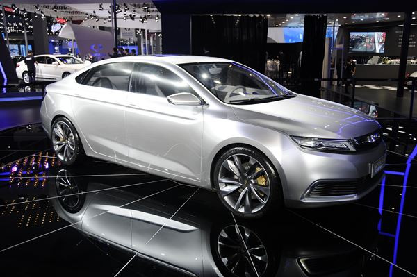 Le 16ème salon automobile de Shanghai ouvre ses portes au public