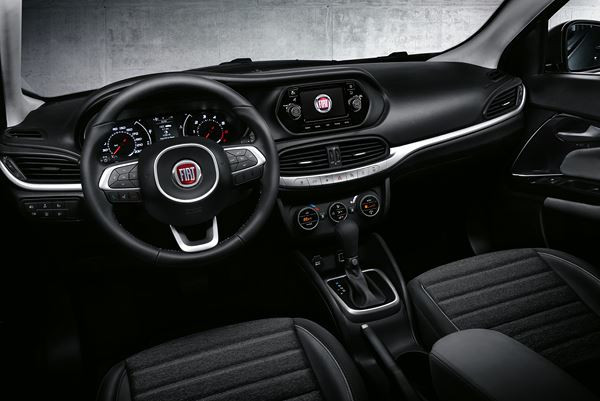 La berline tricorps Fiat Aegea se dévoile au salon d'Istamboul