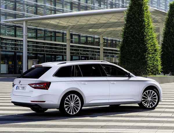 La nouvelle Skoda Superb Combi offre un vaste espace intérieur