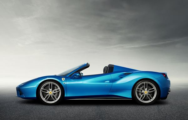 La Ferrari 488 se découvre en mode Spider