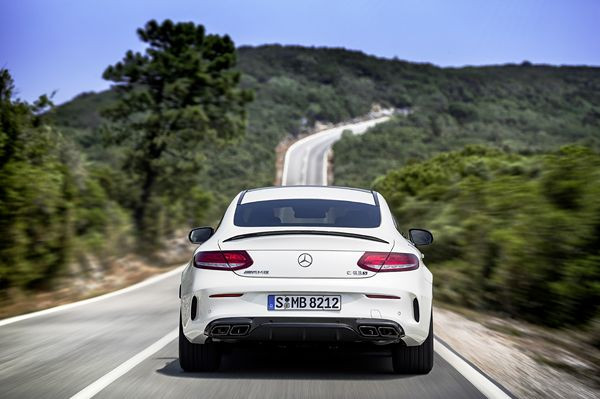 La Mercedes-AMG C 63 Coupé revendique une identité technique et visuelle propre