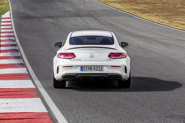 La Mercedes-AMG C 63 Coupé revendique une identité technique et visuelle propre
