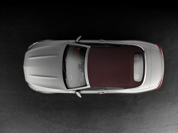 La Mercedes-Benz Classe S Cabriolet se démarque par un design distingué